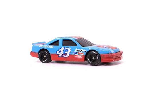 Richard Petty #43 STP Pontiac Grand Prix