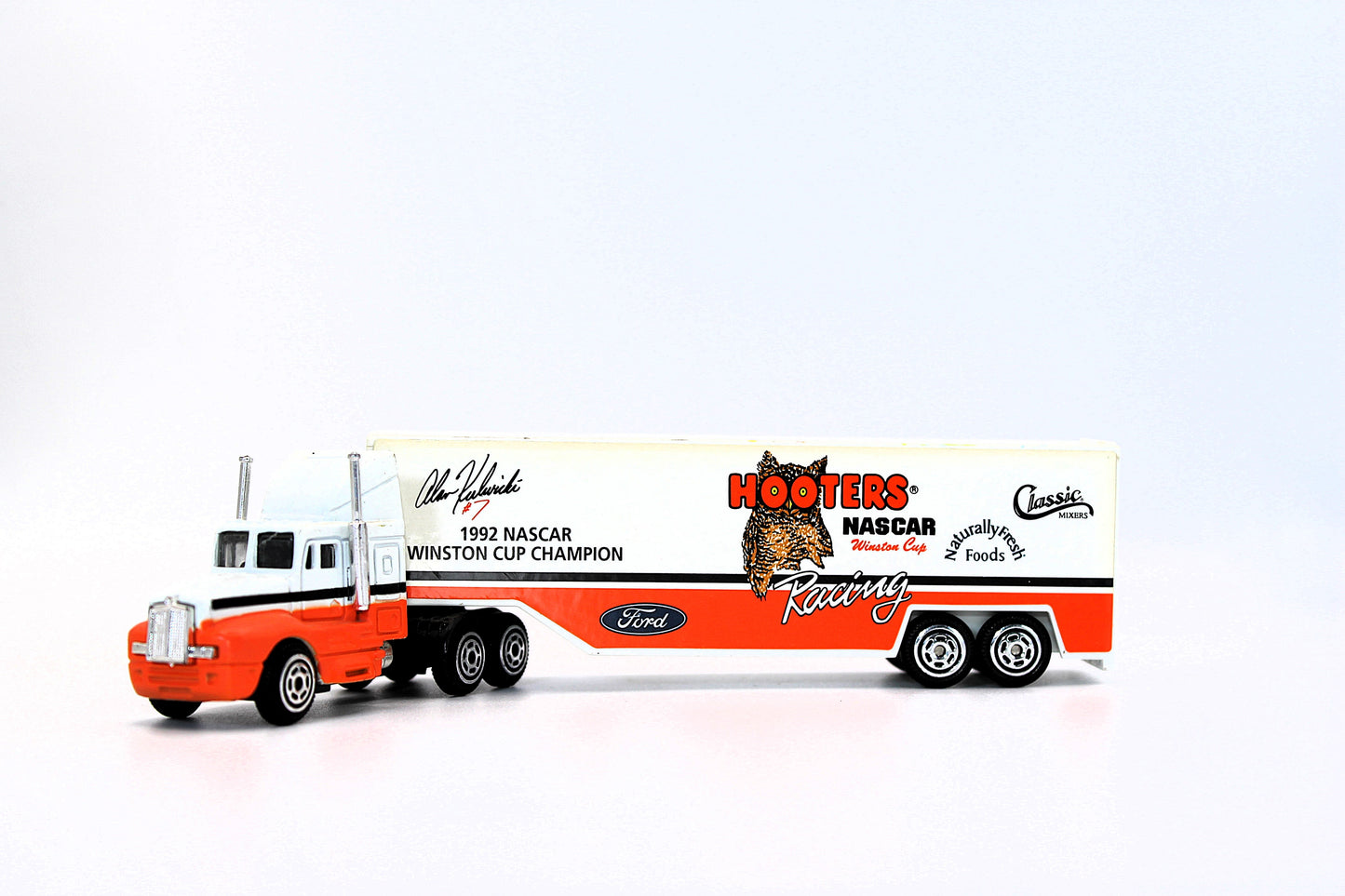 Hooters 18 Wheeler Matchbox Car